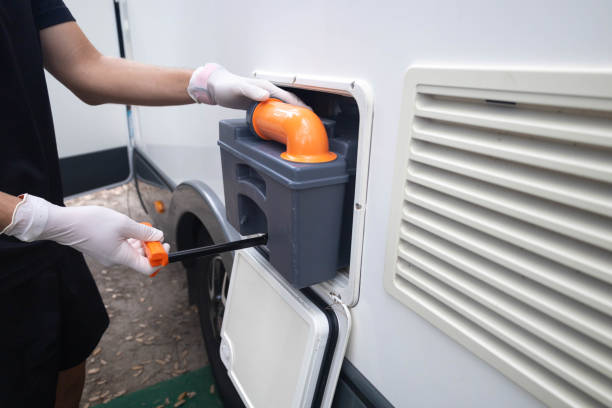 Portable Toilet Options We Offer in Seagraves, TX